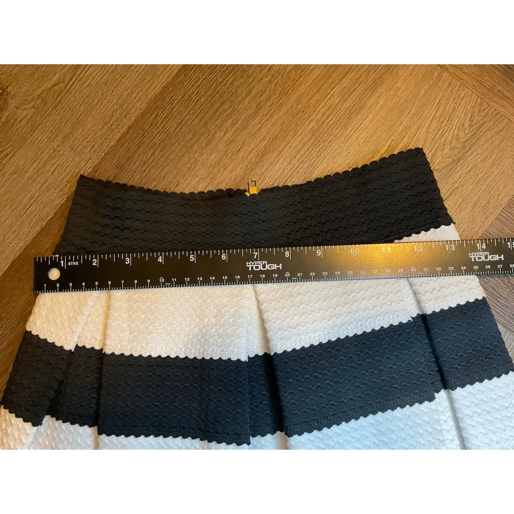Touch Me Womens Skirt Black White Medium Textured Knit Stripe Mod Retro Cute - Picture 6 of 9